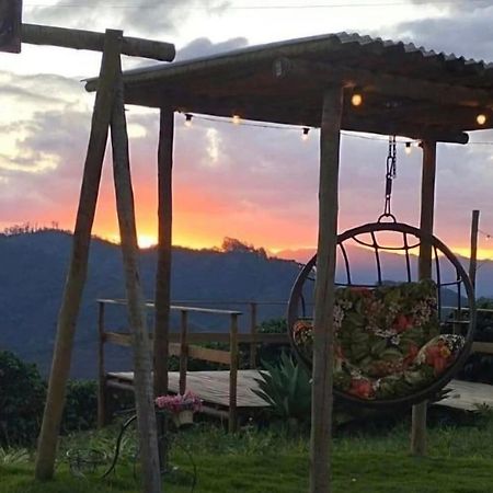 Chalés Pôr Do Sol Caparaó Velho Exterior foto